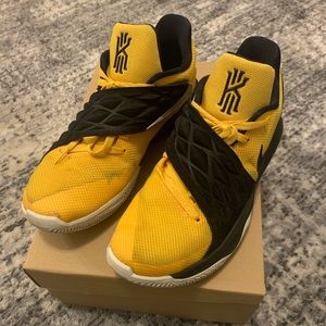 Nike Kyrie Low 1 Men's Basketball Sneakers Y/B